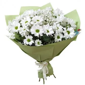 Букет из кустовых хризантем и гипсофилы Волшебное утро