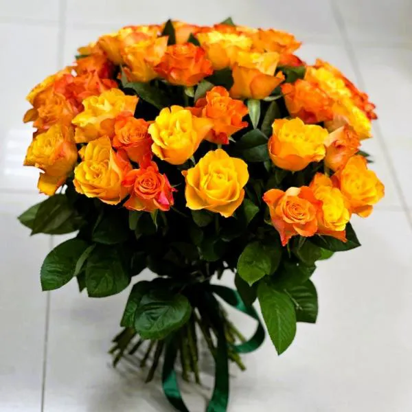 Букет из оранжевых роз Яркое пламя