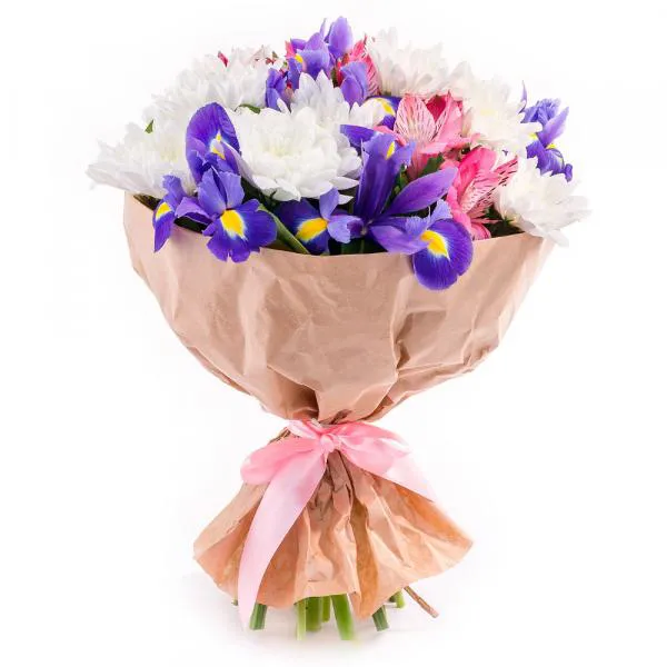 Букет из фиолетовых ирисов, хризантем и альстромерий Восход закат