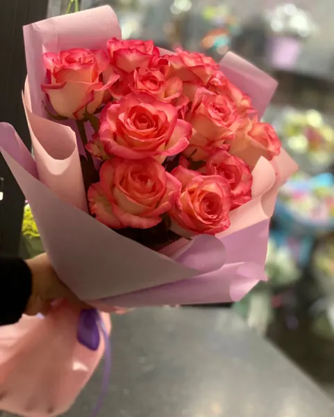 Букет из розовых роз Пламя Любви