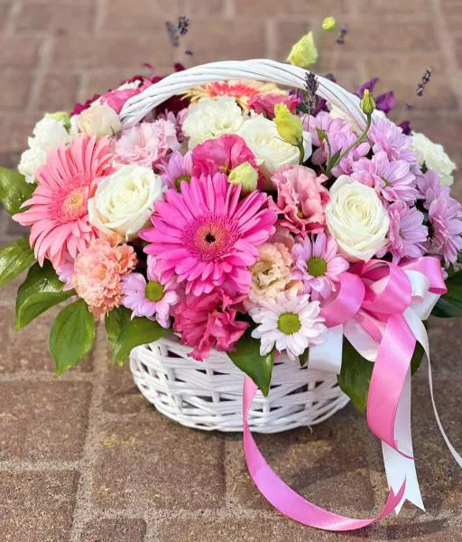 Корзина из гербер и роз Сон принцессы