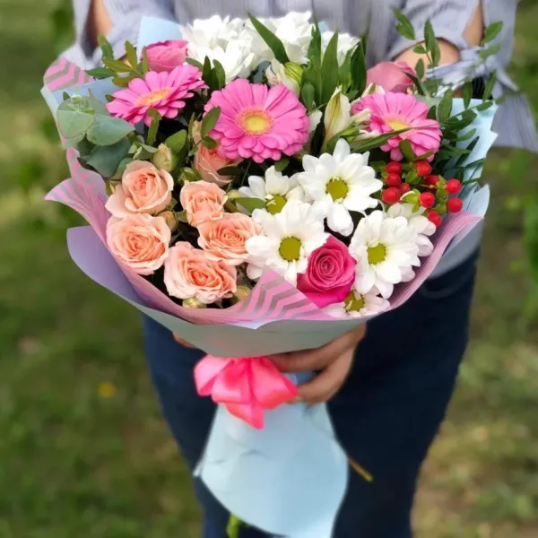 Букет из роз, гербер и кустовых хризантем Мелодия души