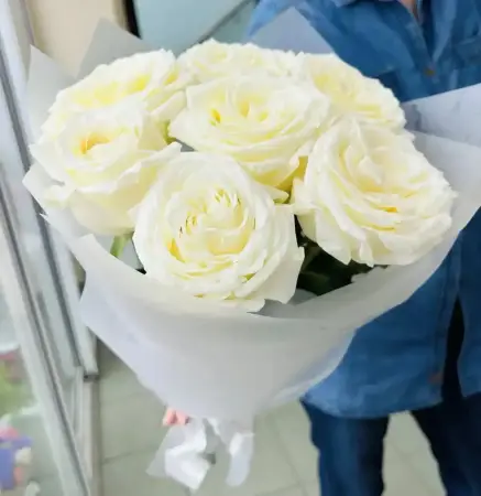 Букет из 7 пионовидных роз