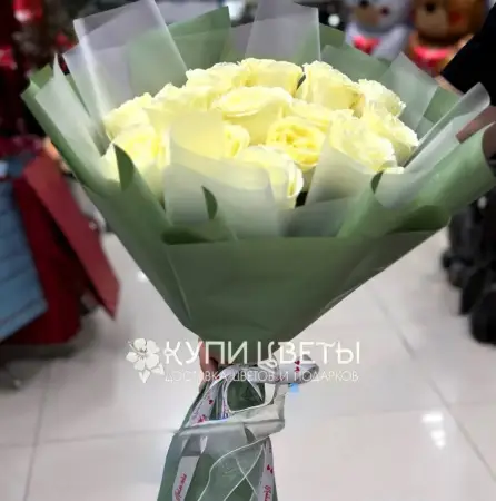 Букет из 15 белых роз Белая магия