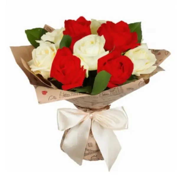 Букет из белых и красных роз 