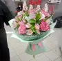 Букет из роз и альстромерий Музыкальный шедевр
