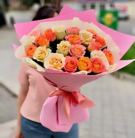 Букет из роз Полный сюрпризов