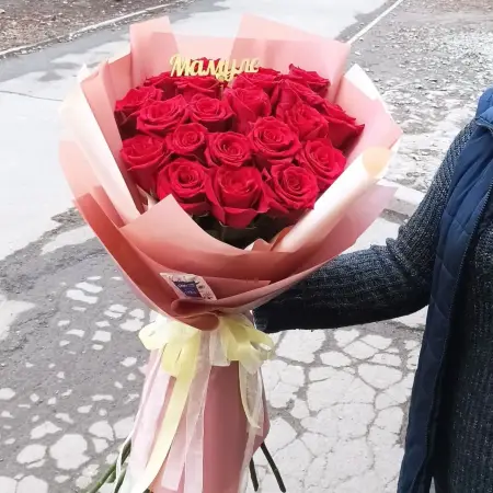 Букет красных роз Мамуле