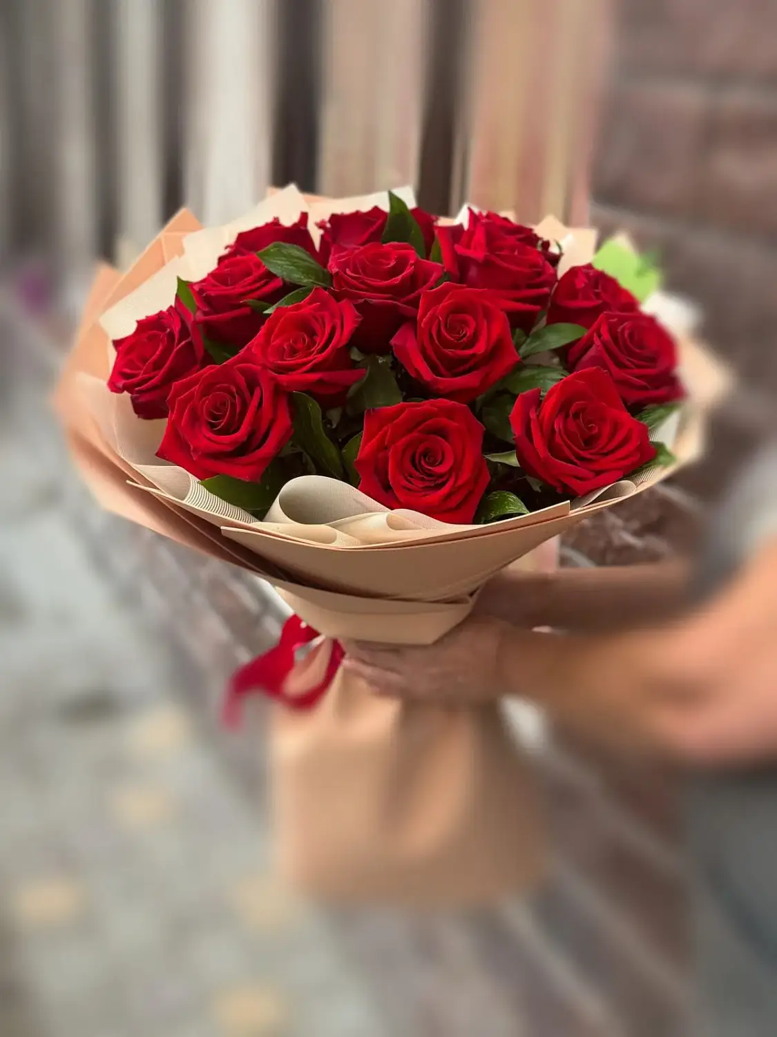 Букет красных роз Привет из Эквадора