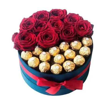Коробка с красными розами и конфетами Ferrero Rocher Сладкая Сказка