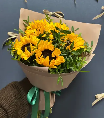 Букет из подсолнухов